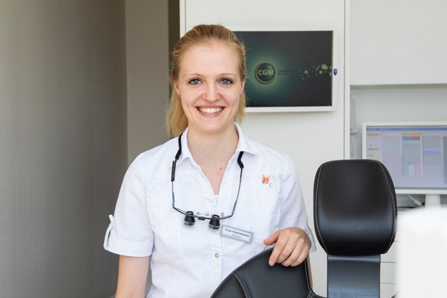 Porträt Frau Dr. Anika Hannebauer